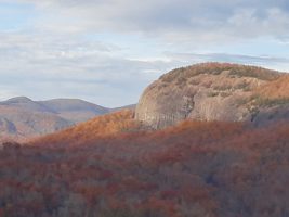 Autumn at Looking glass rock